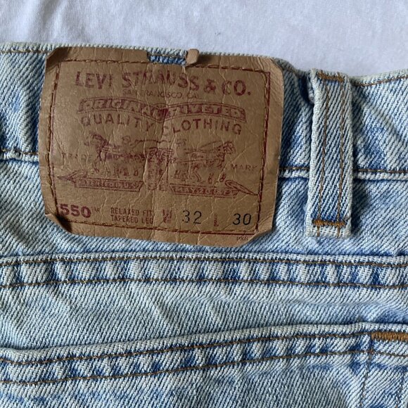 Levis 550 Relaxed Fit Light Wash Tapered Leg Jeans W32 L30 USA Made - Picture 9 of 15